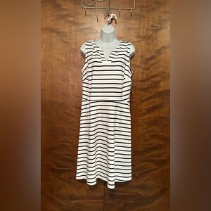 Croft & Barrow Sleeveless A-Line Ponte Dress Size M Navy & White Striped Career